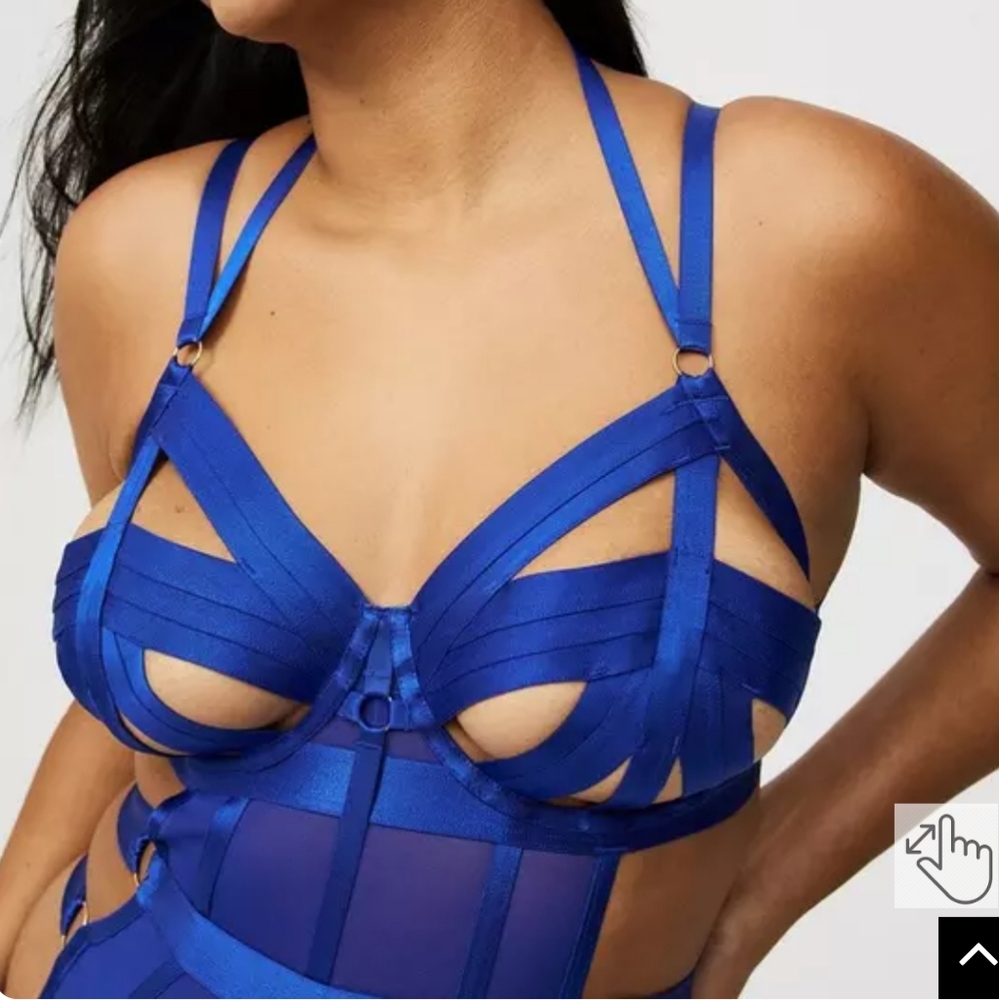 🆕️💙 1X TORRID ELECTRIC BLUE STRAPPY CUT-OUT BODY SUIT💙 - Picture 2 of 4